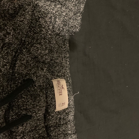 Hollister joggers - Picture 2 of 2